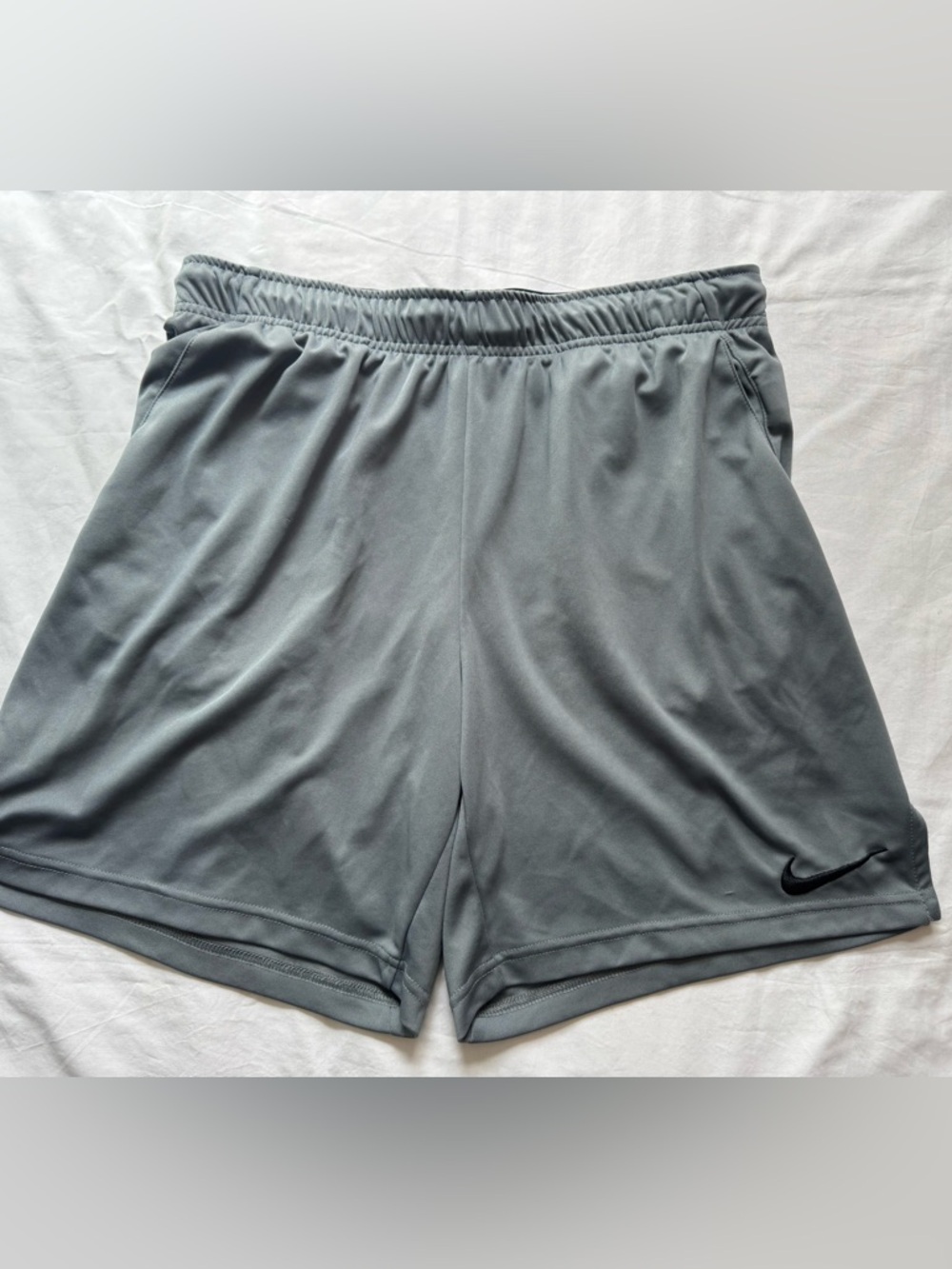 Nike Dri-Fit Men’s Athletic Shorts Gray Size Large